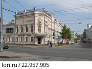 Казань, дом на углу улиц Московской и Мартына Межлаука весной (2016 год). Редакционное фото, фотограф Дмитрий Неумоин / Фотобанк Лори