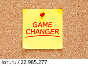 Надпись на желтом стикере "Game Changer" Стоковое фото, фотограф Ивелин Радков / Фотобанк Лори