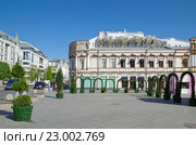 Москва, улица Кузнецкий мост, дом 7. Здание бывшей гостиницы «Лейпциг» (а также — «Гостиница Шора», «Россия», «Франция») (2016 год). Редакционное фото, фотограф Елена Коромыслова / Фотобанк Лори