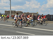 Веломарафон в Москве по Садовому кольцу 29 мая 2016 года. Редакционное фото, фотограф lana1501 / Фотобанк Лори