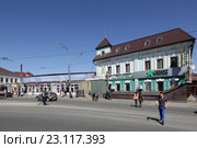 Казань, колхозный рынок на улице Бурхана Шахиди летом (2016 год). Редакционное фото, фотограф Дмитрий Неумоин / Фотобанк Лори