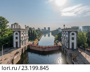 Шлюз № 9 канала им. Москвы в Мневниках. (2016 год). Стоковое фото, фотограф Николай Сачков / Фотобанк Лори