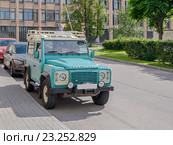 Внедорожный автомобиль "LAND ROVER" Редакционное фото, фотограф Vladimir Sviridenko / Фотобанк Лори