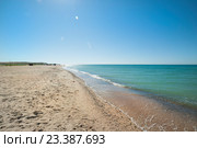 Пляж поселка Веселовка. Таманский полуостров. Стоковое фото, фотограф Виталий Куликов / Фотобанк Лори