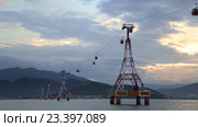 Самая длинная канатная дорога, проходящая над морем. Нячанг, Вьетнам (2016 год). Стоковое видео, видеограф Денис Барановский / Фотобанк Лори
