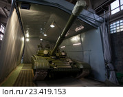 Стрельна. 61 бронетанковый ремонтный завод. Цех по ремонту танков. День открытых дверей (2016 год). Редакционное фото, фотограф Литвяк Игорь / Фотобанк Лори