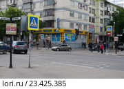 Перекресток пр.Кирова и ул.Самокиша в Симферополе (2016 год). Редакционное фото, фотограф Галина Хорошман / Фотобанк Лори
