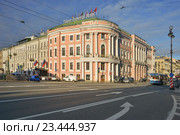 Санкт-Петербург. Бывший дом генерал-полицмейстера Санкт-Петербурга Чичерина на Невском проспекте, 15 (2016 год). Редакционное фото, фотограф Александр Алексеев / Фотобанк Лори