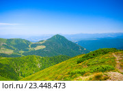 Летний пейзаж в горах. Карпаты, Украина. Стоковое фото, фотограф Владимир Сорокин / Фотобанк Лори