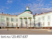 Здание Белгородской митрополии. Митрополия Русской Православной Церкви на территории Белгородской области. Включает в себя Белгородскую, Валуйскую и Губкинскую епархии (2016 год). Стоковое фото, фотограф Parmenov Pavel / Фотобанк Лори