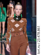 PARIS, FRANCE - OCTOBER 01: Daria Strokous walks the runway during the Balmain show as part of the Paris Fashion Week Womenswear Spring/Summer 2016 on October 1, 2015 in Paris, France. Редакционное фото, фотограф Anton Oparin / Фотобанк Лори