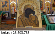 Русская православная церковь. Табынская икона Божией матери (2014 год). Редакционное видео, видеограф Mikhail Erguine / Фотобанк Лори