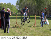 Велопрыжок на Велогоне (2016 год). Редакционное фото, фотограф Анатолий Матвейчук / Фотобанк Лори