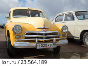 Первый советский автомобиль с несущим кузовом понтонного типа ГАЗ-М20 "Победа" на фестивале ретроавтомобилей "Фортуна-2016". Кронштадт. Редакционное фото, фотограф Виктор Карасев / Фотобанк Лори