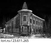 Деревянный дом (2015 год). Стоковое фото, фотограф Даниил Зинченко / Фотобанк Лори