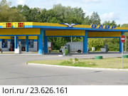Автозаправочная станция "Одор" в городе Гурьевске, Калининградская область (2016 год). Редакционное фото, фотограф Ирина Борсученко / Фотобанк Лори
