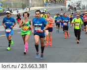 Участники Музыкального полумарафона 14 августа 2016 года в Москве. Редакционное фото, фотограф lana1501 / Фотобанк Лори