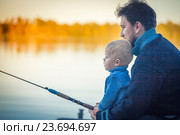 Father with son fishing. Стоковое фото, фотограф Вероника Галкина / Фотобанк Лори