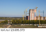 Строительство многоэтажных жилых домов (2016 год). Редакционное фото, фотограф Юлия Ухина / Фотобанк Лори