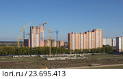 Строительство многоэтажных жилых домов (2016 год). Редакционное фото, фотограф Юлия Ухина / Фотобанк Лори