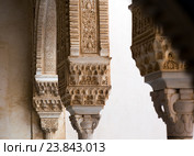 Detail of Gilded Room (Cuarto dorado) of Alhambra. Granada (2016 год). Редакционное фото, фотограф Яков Филимонов / Фотобанк Лори