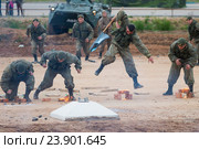 Показательные выступления спецназа ГРУ. "Брусиловский прорыв". Военно-историческое шоу (реконструкция) (2016 год). Редакционное фото, фотограф Алексей Бок / Фотобанк Лори