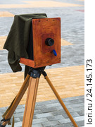 The old camera on street. Стоковое фото, фотограф Володина Ольга / Фотобанк Лори