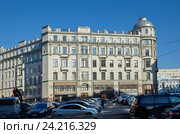 Москва, улица Кузнецкий Мост, дом 21/5. Административно-офисное здание, бывший доходный дом принадлежавший Первому Российскому страховому обществу (2016 год). Редакционное фото, фотограф Елена Коромыслова / Фотобанк Лори