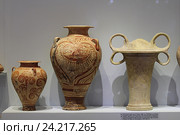 Минойская керамика. Археологический музей, Ираклион. Крит, Греция (2016 год). Стоковое фото, фотограф Алексей Сварцов / Фотобанк Лори