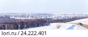 Пригородная деревня в Пензе. Панорама, лес и дорога в зимний день (2016 год). Редакционное фото, фотограф Олег Иванов / Фотобанк Лори