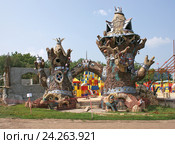 Вход в детский городок на Кудыкиной горе (2016 год). Редакционное фото, фотограф Анна Менщикова / Фотобанк Лори