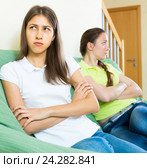 Two girls offended on each other. Стоковое фото, фотограф Яков Филимонов / Фотобанк Лори