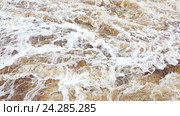 Бурлящая вода крупным планом. Стоковое видео, видеограф Антон  Черственков / Фотобанк Лори