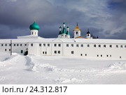 Общий вид Троицкого комплекса Александро-Свирского монастыря в Ленинградской области (2013 год). Стоковое фото, фотограф Солодовникова Елена / Фотобанк Лори