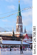 ГУМ-каток на Красной площади. Москва, новогодние праздники (2016 год). Редакционное фото, фотограф Илюхина Наталья / Фотобанк Лори