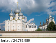 Вид на Кремль летним вечером. Ростов Великий. Россия (2016 год). Редакционное фото, фотограф Pukhov K / Фотобанк Лори