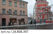 Москва, панорама слева на право улица Верхняя Радищевская (2017 год). Редакционное видео, видеограф Дмитрий Неумоин / Фотобанк Лори