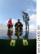 Ice diving in Russian Arctic (2009 год). Редакционное фото, фотограф Некрасов Андрей / Фотобанк Лори