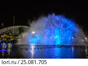 Night fountain light in Rizal Park, Manila. Редакционное фото, фотограф Ершов Максим / Фотобанк Лори