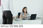 Accountant Not Accept's Wrong Document From Employee. Стоковое видео, видеограф Станислав Панкратов / Фотобанк Лори