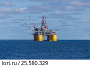 Платформа Olympus компании Shell в Мексиканском заливе (2016 год). Редакционное фото, фотограф Алексей Шматков / Фотобанк Лори