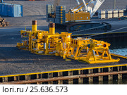Скважинная арматура на причале в Port Fourchon (2017 год). Редакционное фото, фотограф Алексей Шматков / Фотобанк Лори