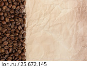 Background from coffee beans and old paper. Стоковое фото, фотограф Феликс Хромых / Фотобанк Лори