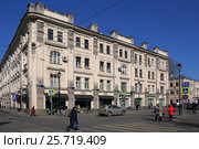 Бывший доходный дом хлеботорговца Ф.С. Рахманова. Москва, ул. Покровка, 21 (2017 год). Редакционное фото, фотограф Алексей Гусев / Фотобанк Лори