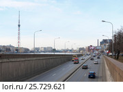 Развязка на Выборгской набережной у Гренадерского моста. Санкт-Петербург (2017 год). Редакционное фото, фотограф Александр Щепин / Фотобанк Лори