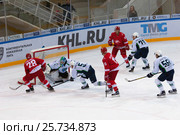 Y. Dyblenko (28) attack. Редакционное фото, фотограф Alexander Mirt / Фотобанк Лори