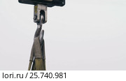 Industrial Digital Weight Scale Hanging on Hook of Crane. Стоковое видео, видеограф Станислав Панкратов / Фотобанк Лори