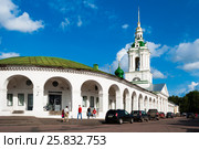 Красные ряды, церковь Спаса в рядах. Кострома (2015 год). Редакционное фото, фотограф Александр Щепин / Фотобанк Лори