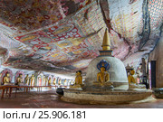 Cave of the Great Kings, Dambulla Cave Temples, UNESCO World Heritage Site, Central Province, Sri Lanka, Asia. Стоковое фото, агентство BE&W Photo / Фотобанк Лори
