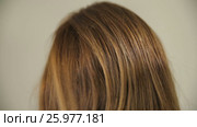 Darsonval for hair. Стоковое видео, видеограф Илья Шаматура / Фотобанк Лори